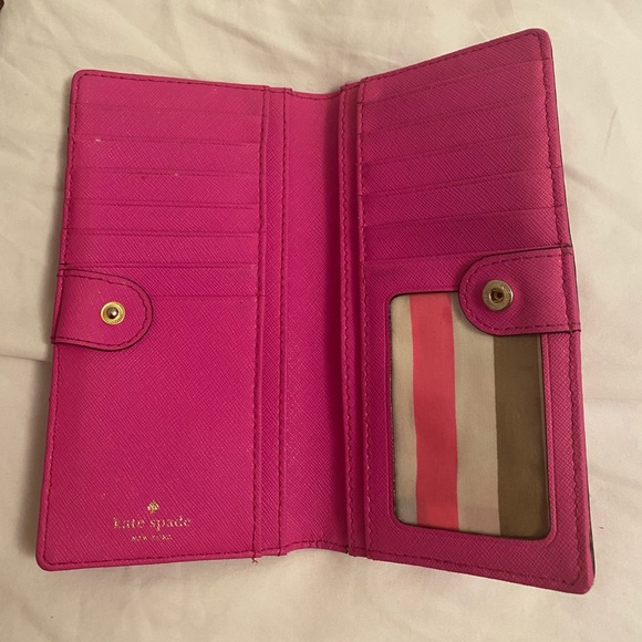 Fuchsia pink Kate Spade wallet - Picture 3 of 3